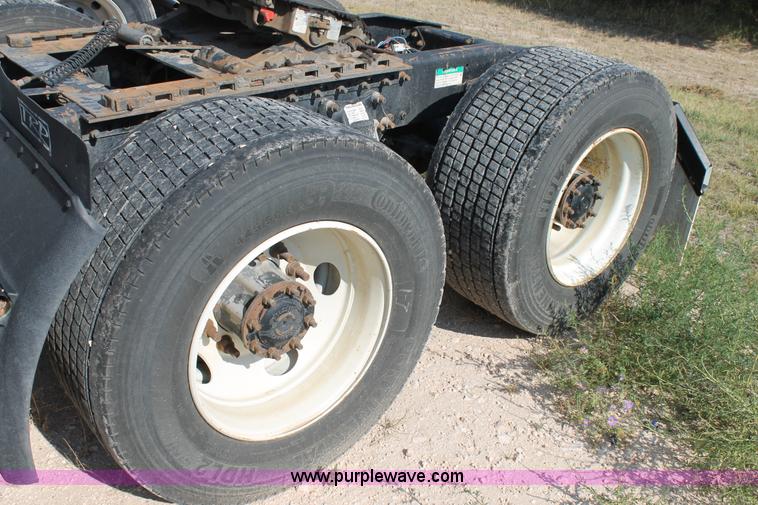 image for item J1442 1998 Freightliner Century Class semi truck