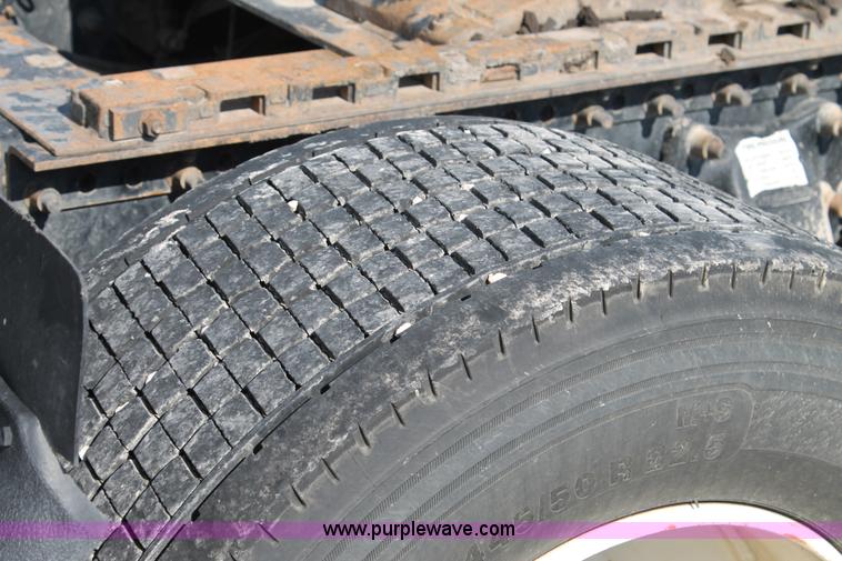 image for item J1442 1998 Freightliner Century Class semi truck