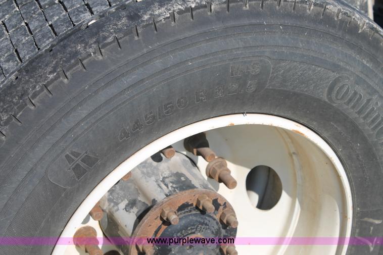 image for item J1442 1998 Freightliner Century Class semi truck