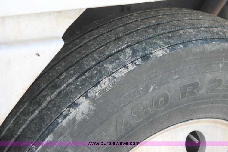 image for item J1442 1998 Freightliner Century Class semi truck