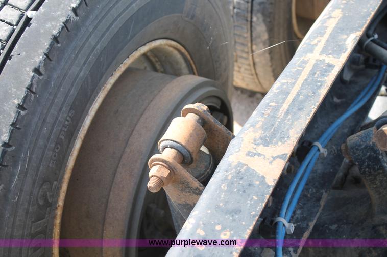 image for item J1442 1998 Freightliner Century Class semi truck