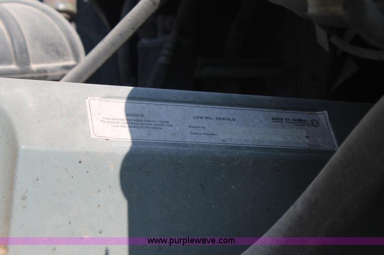 image for item J1442 1998 Freightliner Century Class semi truck