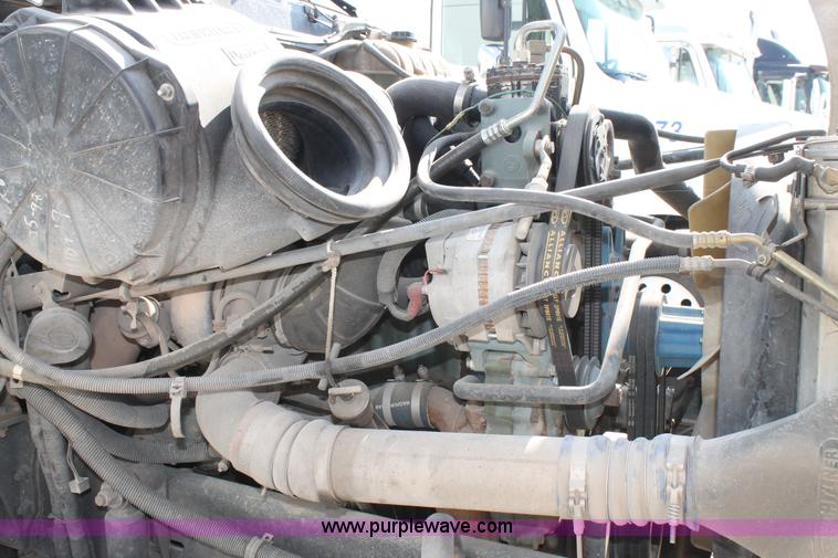 image for item J1442 1998 Freightliner Century Class semi truck