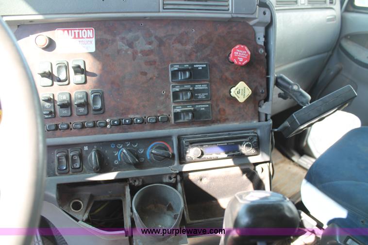 image for item J1442 1998 Freightliner Century Class semi truck