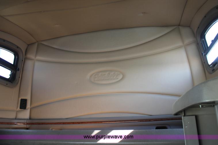 image for item J1443 2001 Peterbilt 387 semi truck