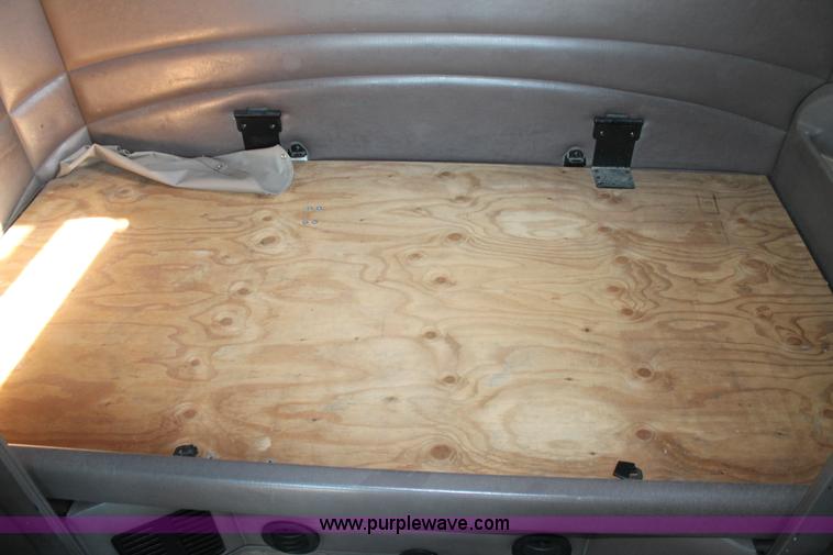 image for item J1443 2001 Peterbilt 387 semi truck