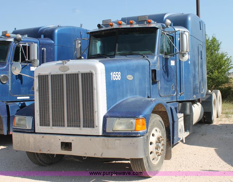 image for item J1444 1998 Peterbilt 377 semi truck