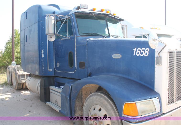 image for item J1444 1998 Peterbilt 377 semi truck