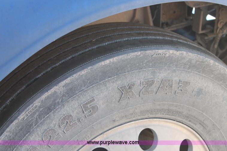 image for item J1444 1998 Peterbilt 377 semi truck