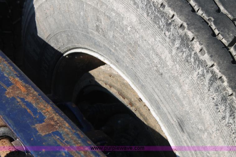 image for item J1444 1998 Peterbilt 377 semi truck