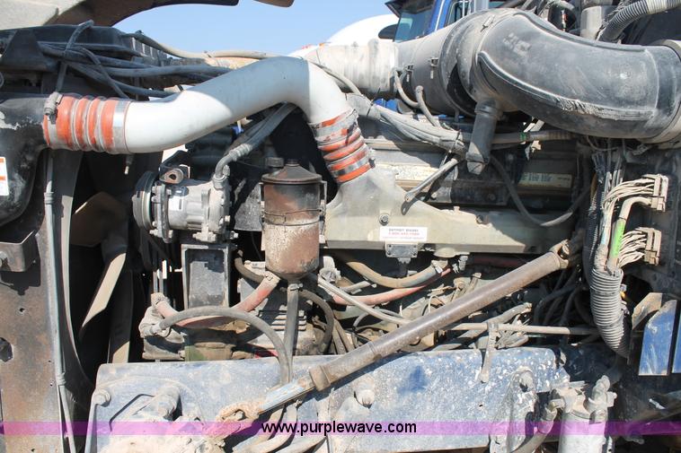 image for item J1444 1998 Peterbilt 377 semi truck