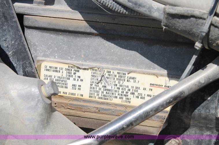 image for item J1444 1998 Peterbilt 377 semi truck