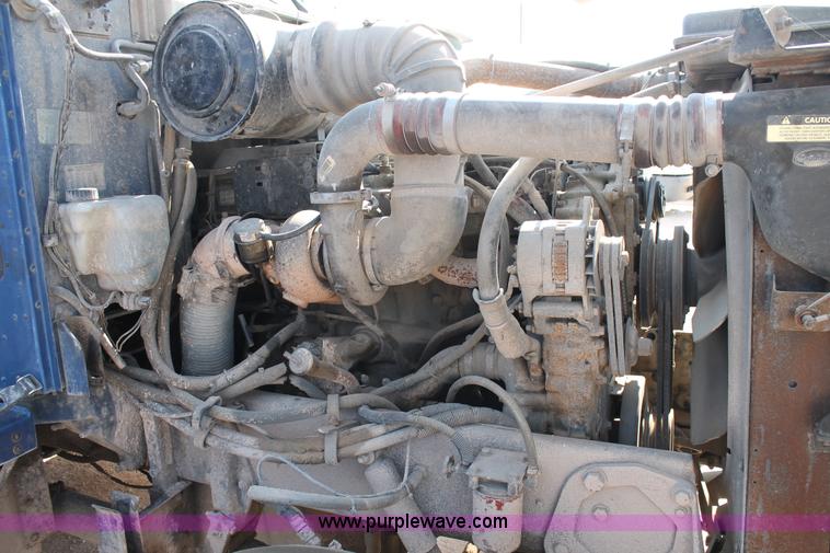 image for item J1444 1998 Peterbilt 377 semi truck