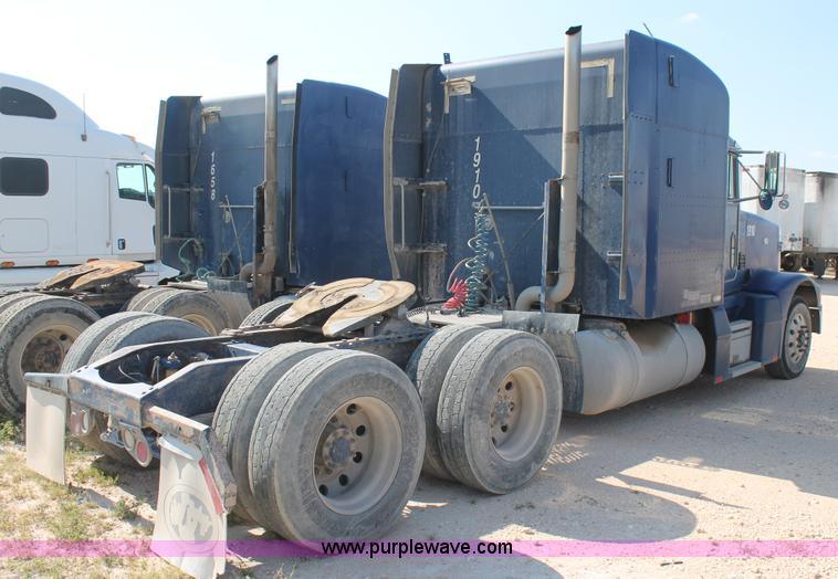 image for item J1445 1998 Peterbilt 377 semi truck