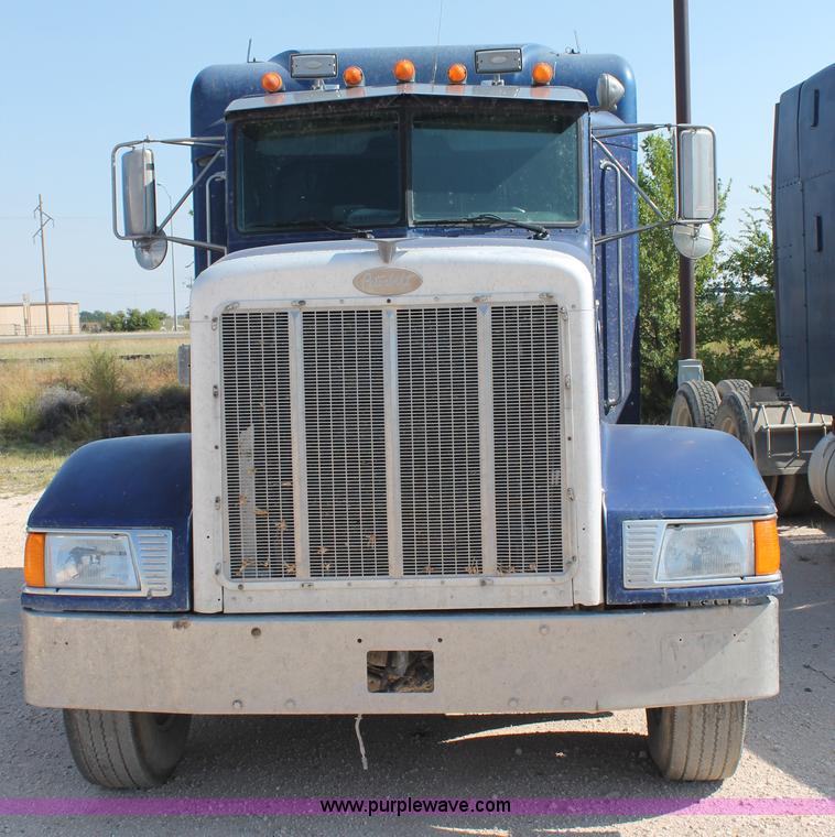 image for item J1445 1998 Peterbilt 377 semi truck