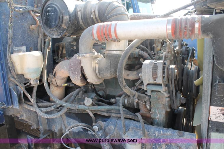 image for item J1445 1998 Peterbilt 377 semi truck