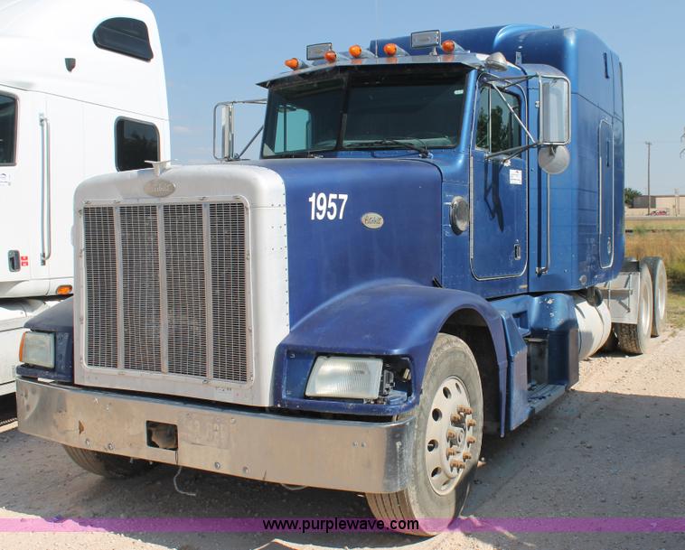 image for item J1446 1999 Peterbilt 377 semi truck