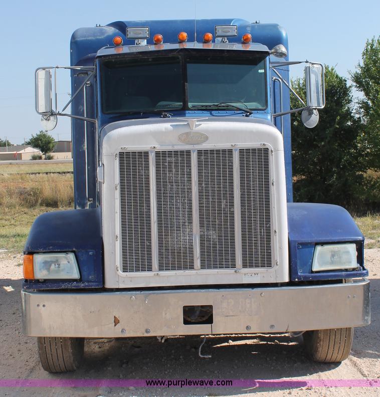 image for item J1446 1999 Peterbilt 377 semi truck