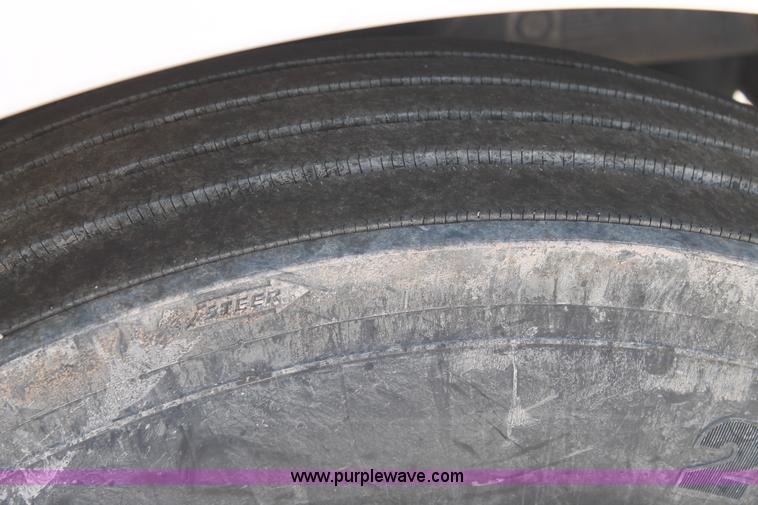 image for item J1447 2001 Peterbilt 387 semi truck