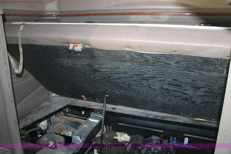 image for item J1447 2001 Peterbilt 387 semi truck