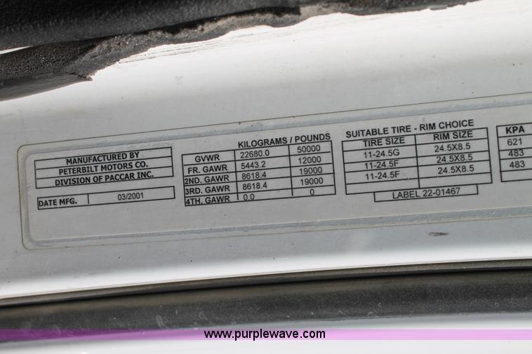 image for item J1447 2001 Peterbilt 387 semi truck
