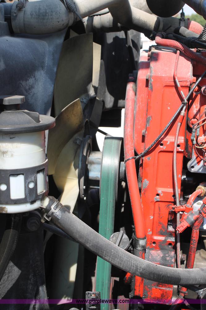 image for item J1449 2006 International 9400i semi truck