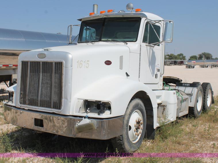 image for item J1450 1999 Peterbilt 377 semi truck
