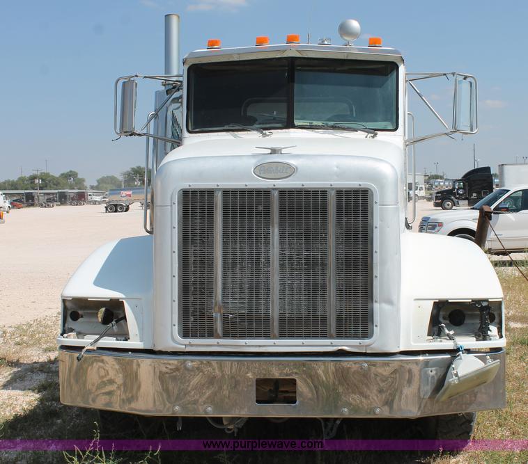 image for item J1450 1999 Peterbilt 377 semi truck