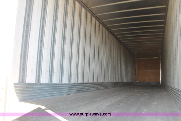 image for item J1451 2002 Hyundai dry van trailer