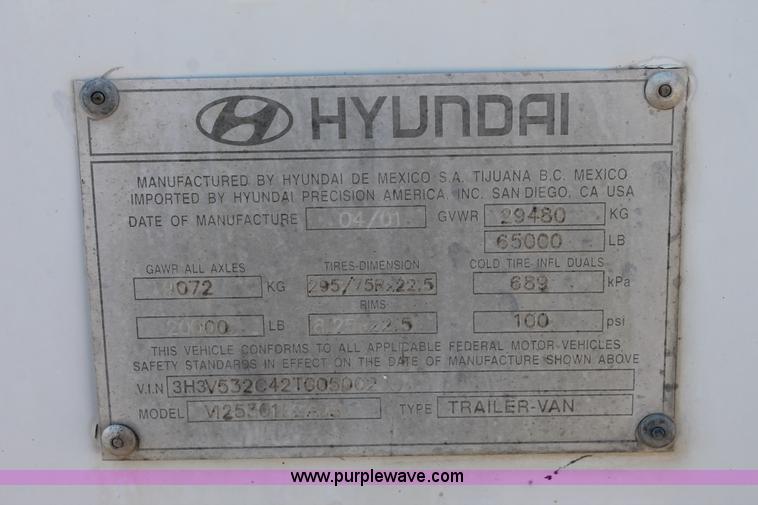 image for item J1451 2002 Hyundai dry van trailer