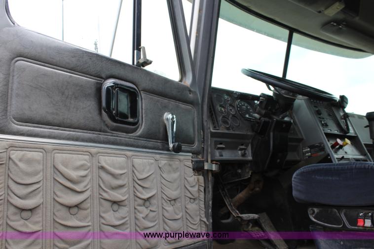 image for item J3695 1997 Mack CH613 semi truck with fertilizer delivery trailer