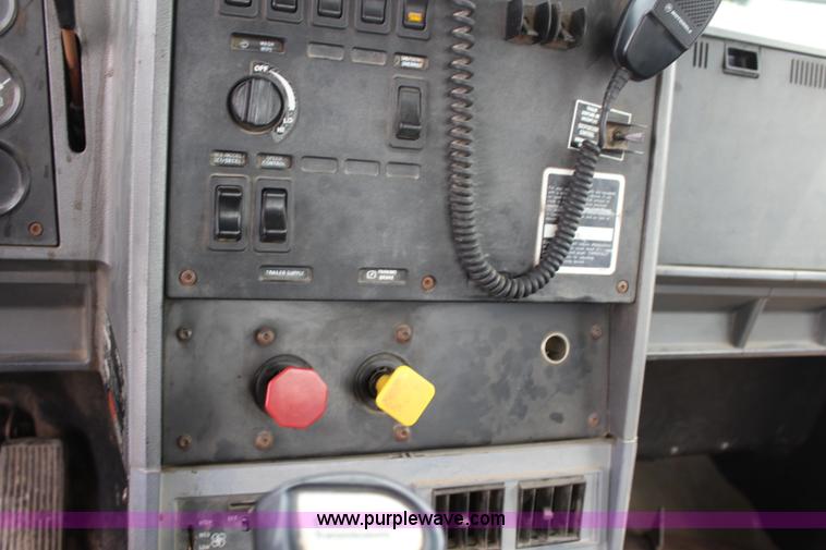 image for item J3695 1997 Mack CH613 semi truck with fertilizer delivery trailer