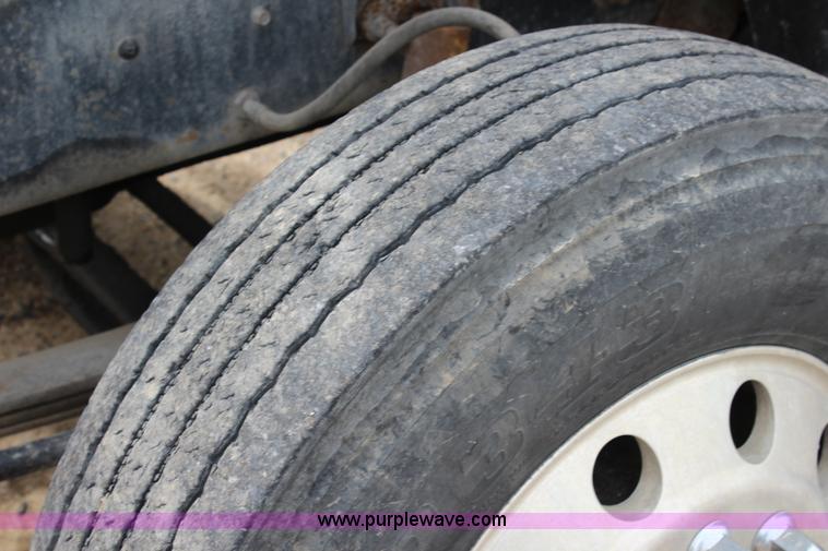 image for item J3695 1997 Mack CH613 semi truck with fertilizer delivery trailer