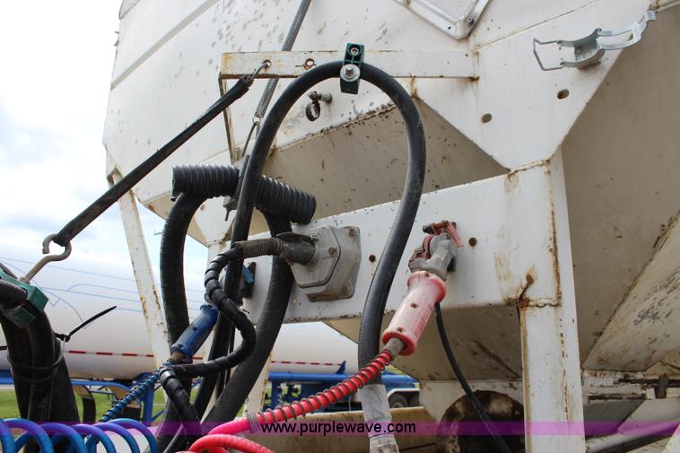 image for item J3695 1997 Mack CH613 semi truck with fertilizer delivery trailer