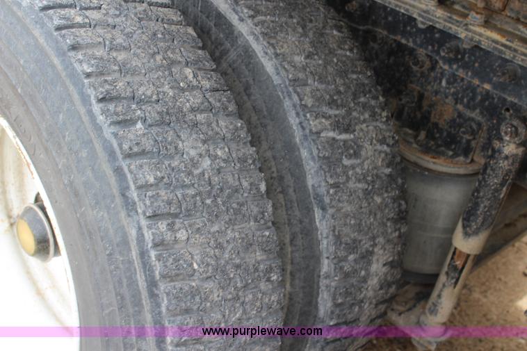 image for item J3695 1997 Mack CH613 semi truck with fertilizer delivery trailer