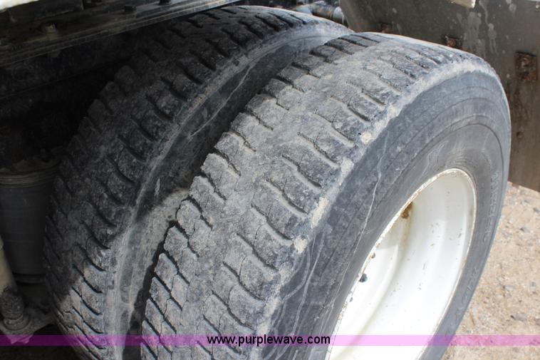 image for item J3695 1997 Mack CH613 semi truck with fertilizer delivery trailer