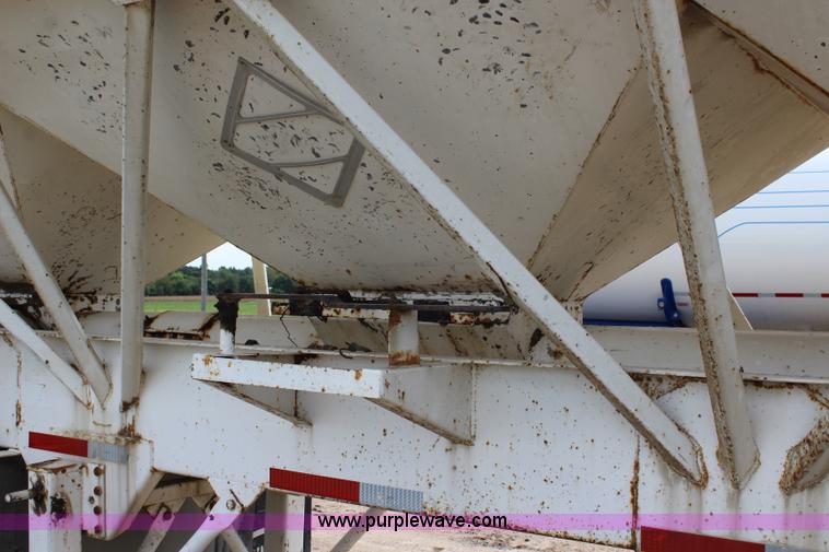 image for item J3695 1997 Mack CH613 semi truck with fertilizer delivery trailer