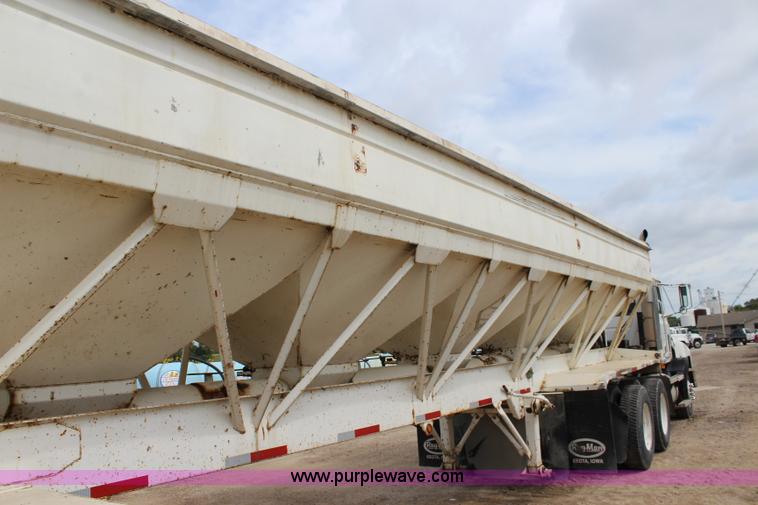 image for item J3695 1997 Mack CH613 semi truck with fertilizer delivery trailer