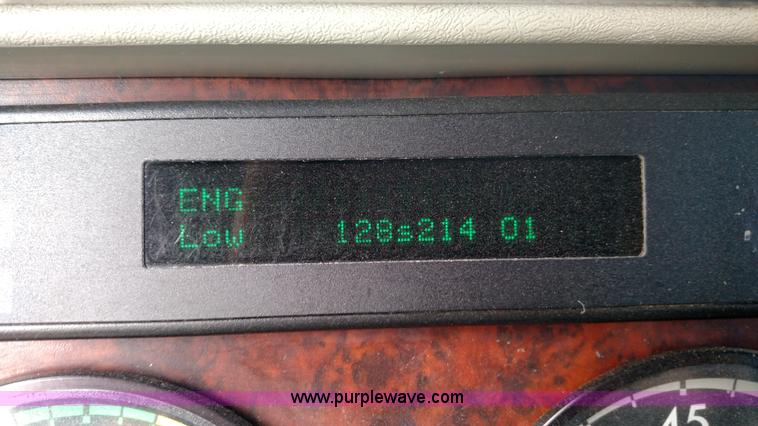 image for item K1184 2002 Freightliner Century Class ST120 semi truck