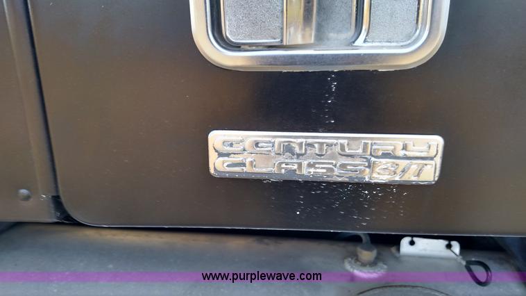 image for item K1184 2002 Freightliner Century Class ST120 semi truck