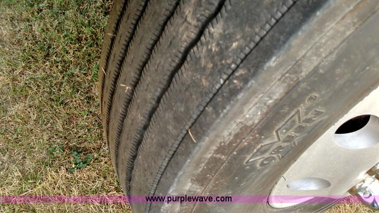 image for item K1184 2002 Freightliner Century Class ST120 semi truck