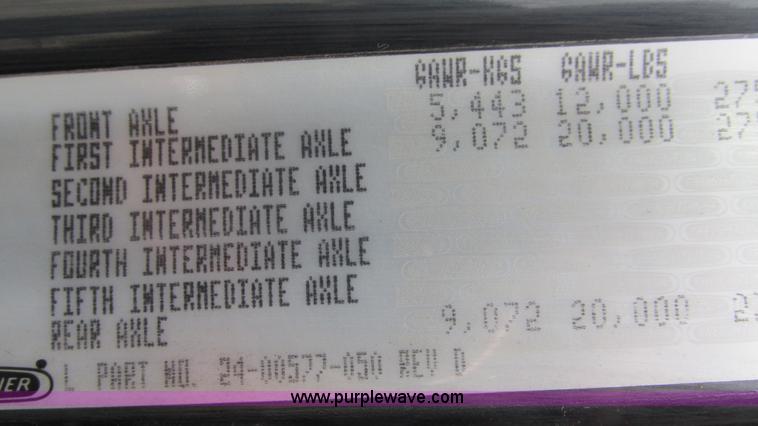 image for item K1184 2002 Freightliner Century Class ST120 semi truck