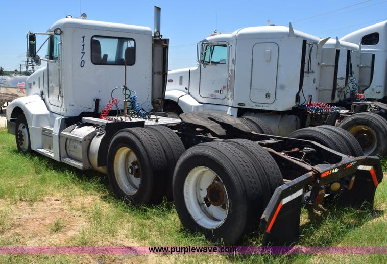 image for item K6138 2000 Peterbilt 377 semi truck