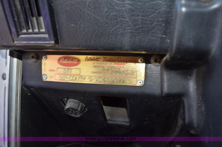 image for item K6138 2000 Peterbilt 377 semi truck