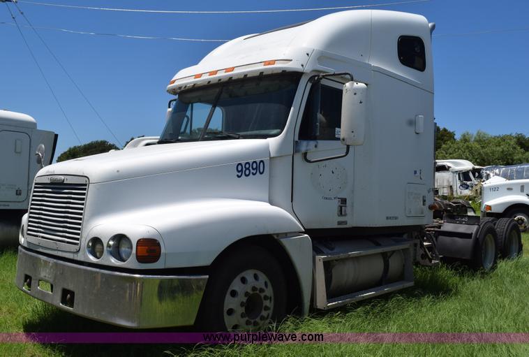 image for item K6141 1998 International Century FLC120 semi truck