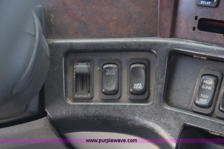 image for item K6141 1998 International Century FLC120 semi truck