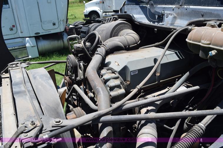 image for item K6141 1998 International Century FLC120 semi truck