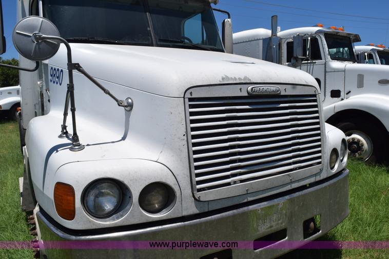 image for item K6141 1998 International Century FLC120 semi truck