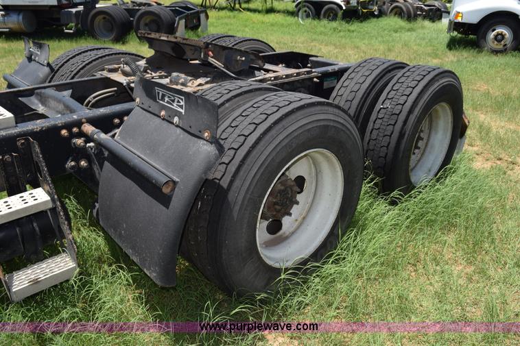 image for item K6141 1998 International Century FLC120 semi truck