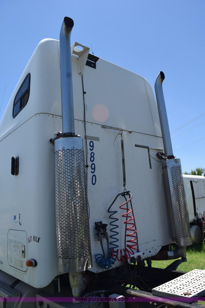 image for item K6141 1998 International Century FLC120 semi truck